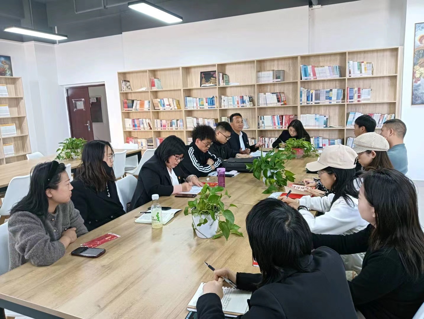 党课-新学期新气象，新征程-支部党员座谈会，共谋新方向